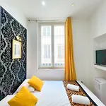 32 Atelier Paris Fashion