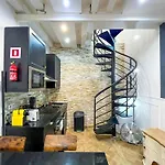 32 Atelier Paris Fashion