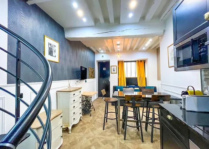 32 Atelier Paris Fashion