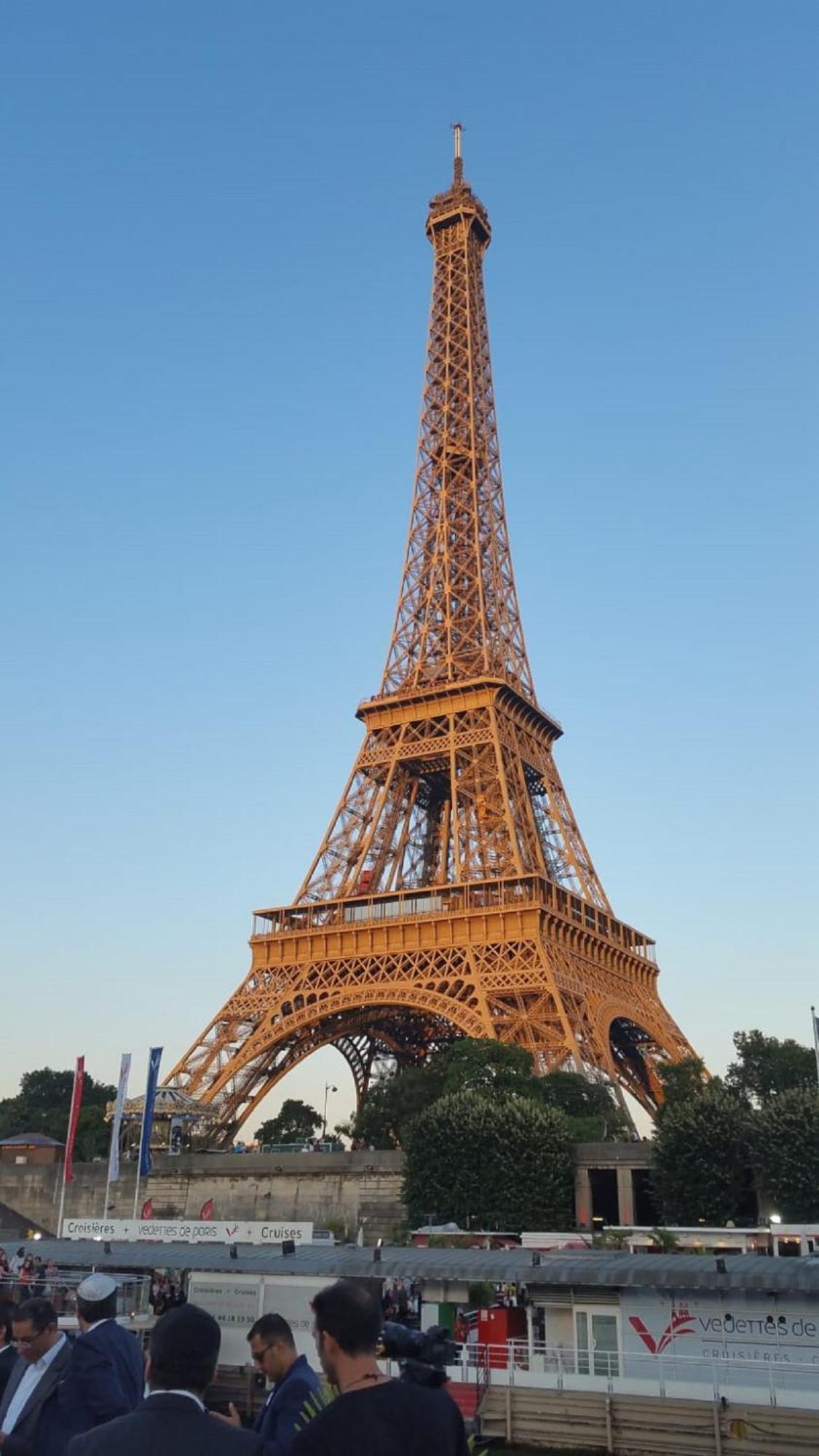 Apartment 32 Atelier Fashion