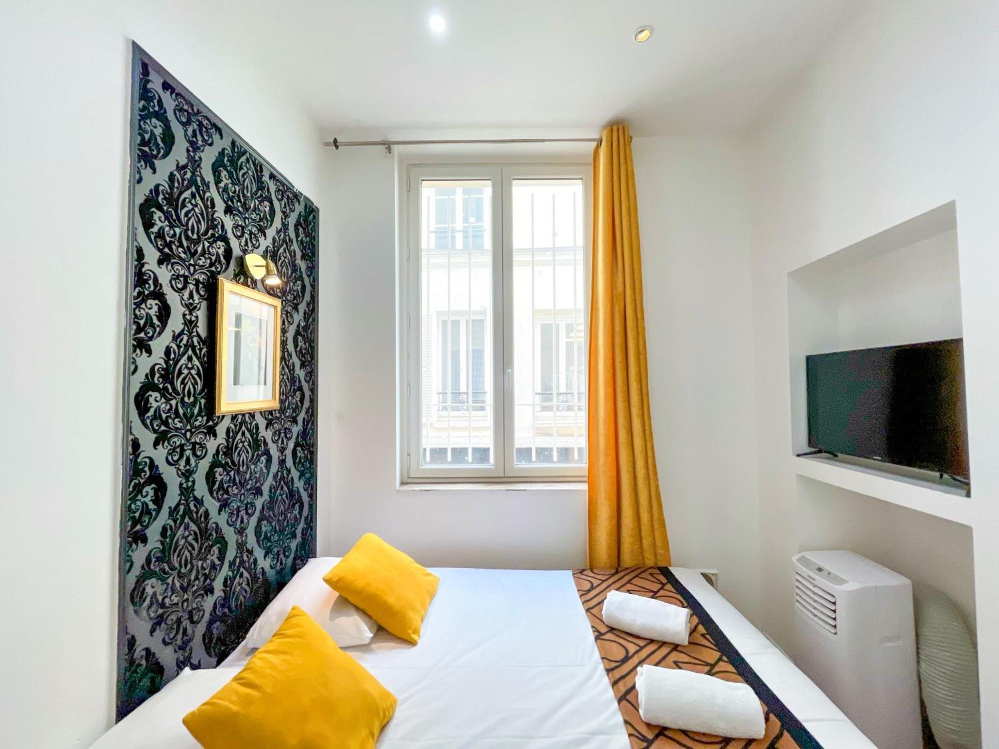 32 Atelier Fashion *