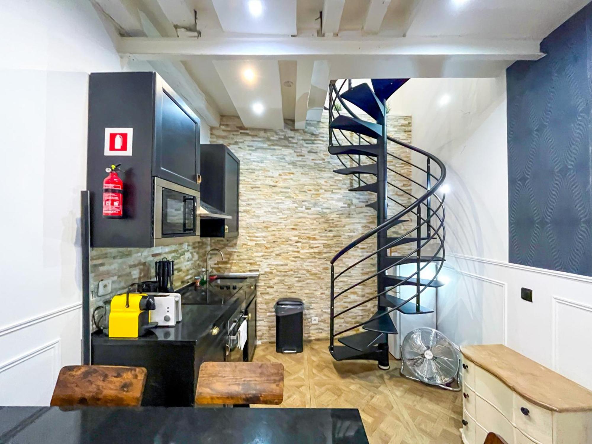 32 Atelier Fashion