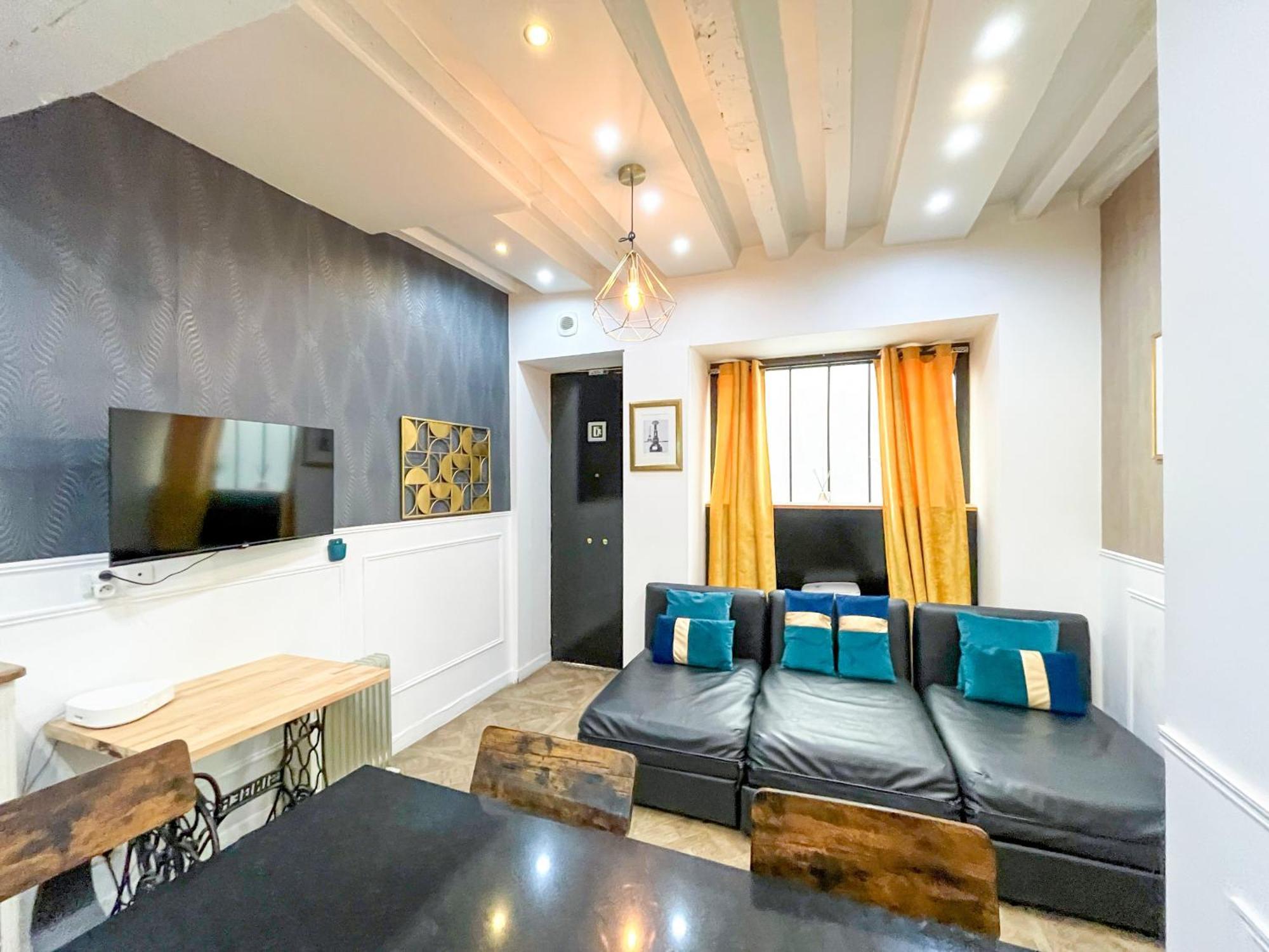 32 Atelier Fashion Apartment Paris