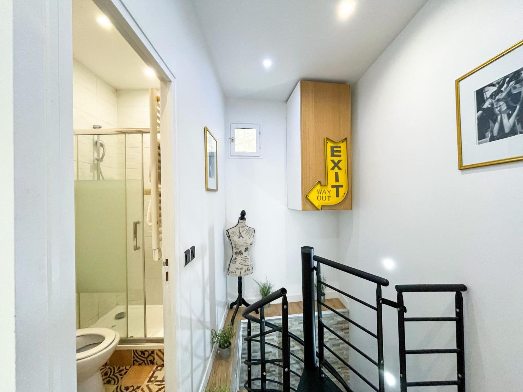 32 Atelier Fashion Paris