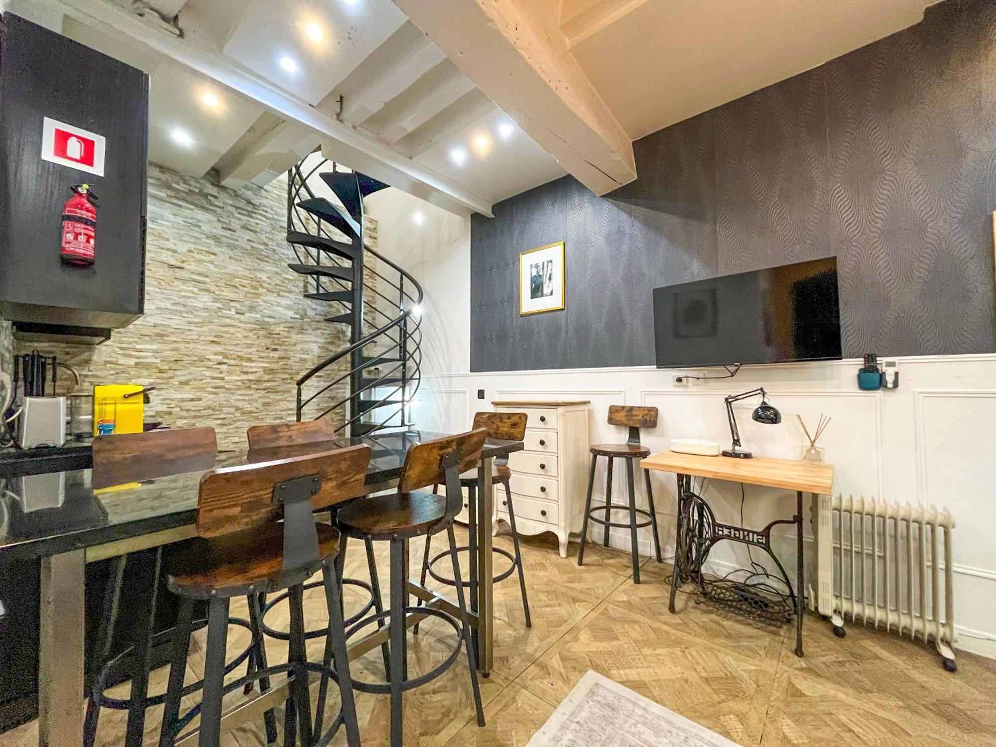 32 Atelier Fashion Apartment