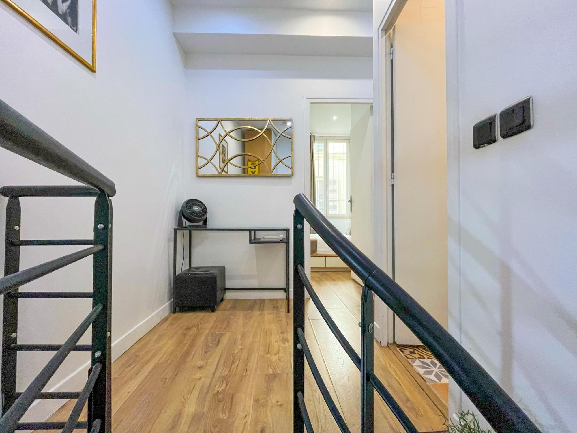 Apartment 32 Atelier Fashion *