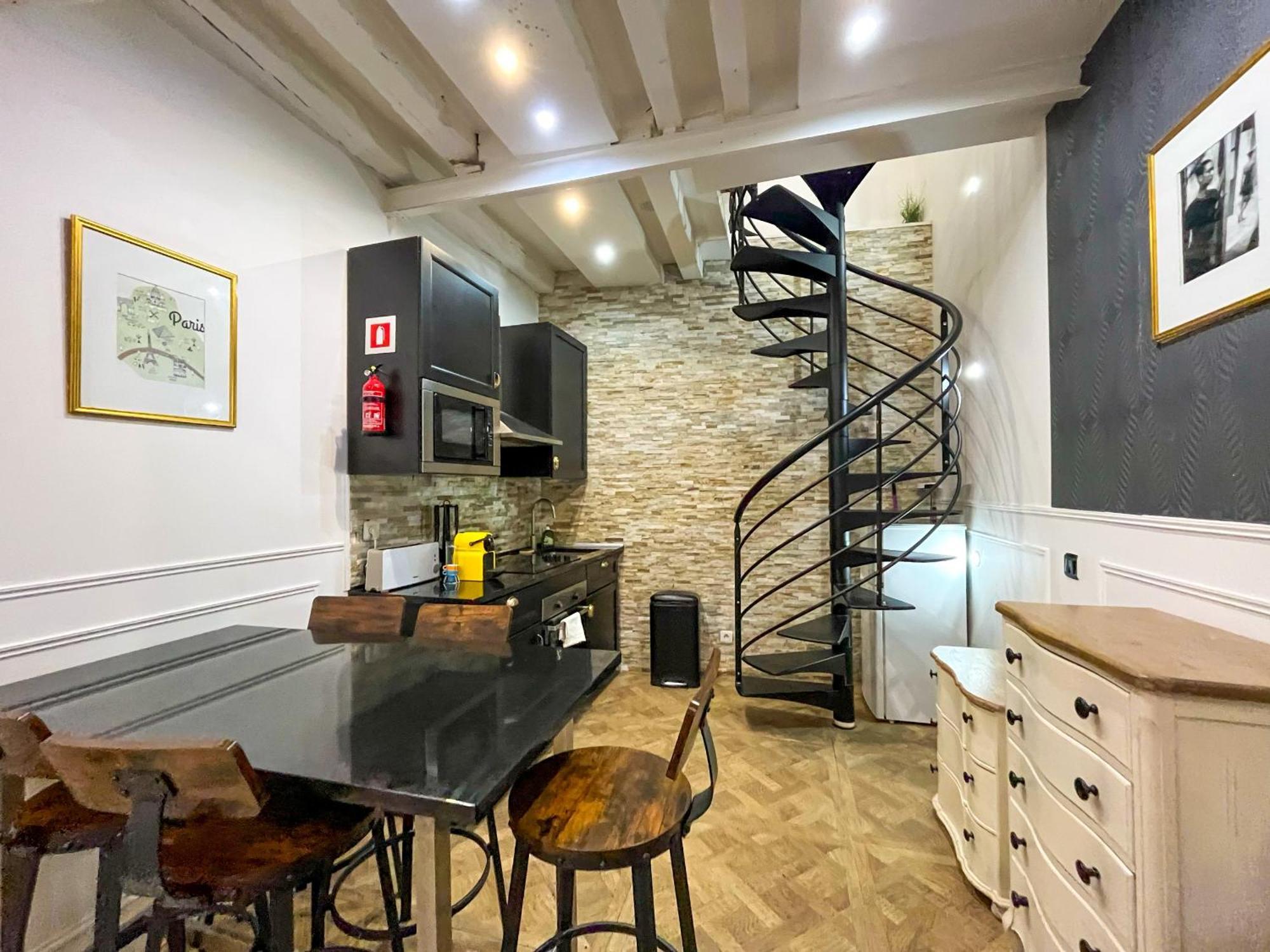 Apartment 32 Atelier Fashion *